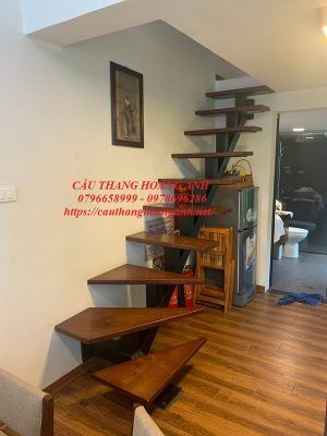 Cầu thang xương sắt hộp 100x 100 x 2mm sơn tĩnh điện