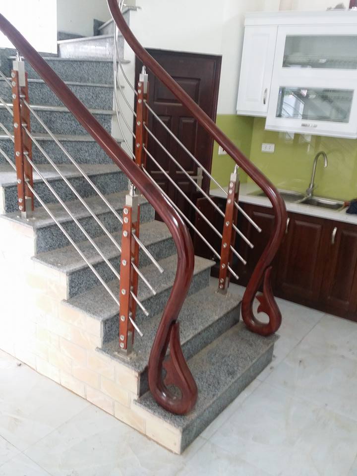 cau thang inox tay vịn gỗ