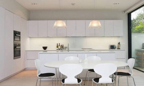kính ốp bếp 3D của kính Hoàng Anh