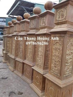 Trụ gỗ vuông khắc tứ quý