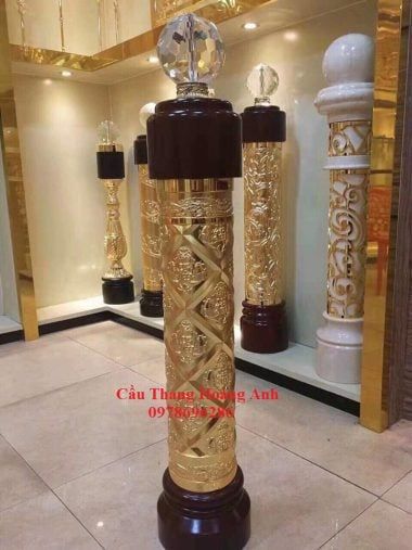 trụ cầu thang kính nhập khẩu