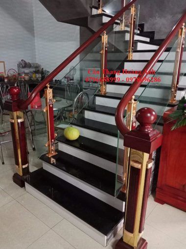 cầu thang inox tay vịn nhựa