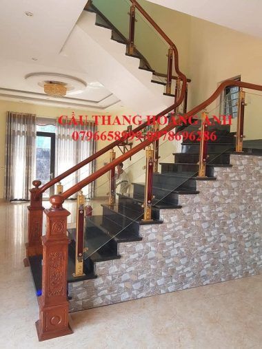 cầu thang kính chân nhôm hợp kim 1