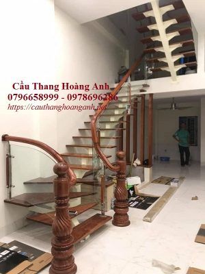 cầu thang xương cá hộp đơn sơn tĩnh điện lan can kính cường lực